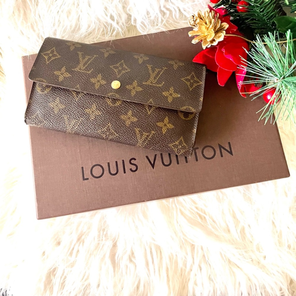❤️💯% authentic Louis Vuitton Porte tresor wallet
